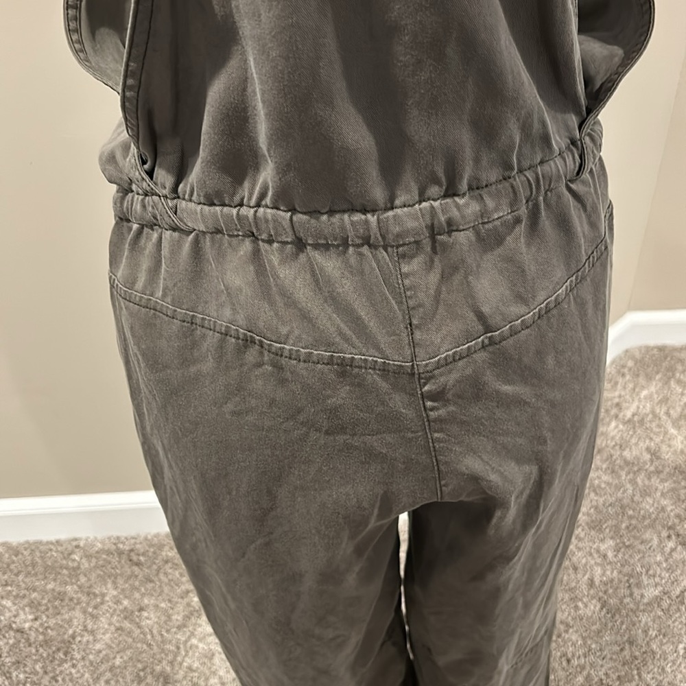 WILFRED FREE OLIVE OVERALLS SIZE XS - Picture 6 of 6